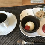 Cafe クローバー - 定食のデザート