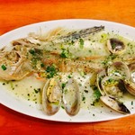 イタリアン酒場ナチュラ - ホウボウとたっぷり魚介のアクアパッツァ
      あおさ海苔風味