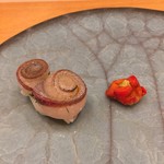 飛 - さよりの握りとアカニシ貝の刺身