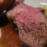 炭火焼酒亭ローリンストーン - 名物／豪州産骨付きラムロース　ズームアップ