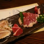 いちゃりばねーねー焼とり前佛 - 鳥刺し