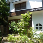 まずはお店の場所を確認後　泉桶寺までお散歩