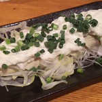 炭火串焼 初代バッジョ - 鶏胸肉のわさびオーロラソース掛け