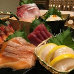 おもてなし旬魚と地鶏 ととや - 鮮魚の盛り合わせ