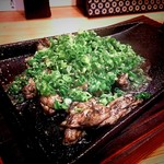 炭家 - せせりネギ塩焼き