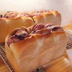 手造りパン工房 松風 - ブルーベリー食パン。