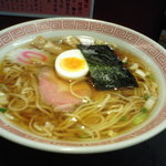 ラーメン大至 - 澄みきったスープのしょうゆ