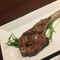 ワカヌイ グリル ダイニング バー 東京 - スプリングラム ラムチョップ