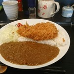 とんかつ瓢 - ロースカツカレー ブラックホワイトピンク岩塩4種