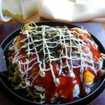 Okonomiyaki Santouka - 山頭火焼き、そば一玉、ネギ追加