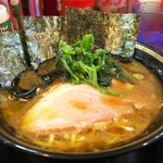 家系ラーメン とらきち家 - 醤油フックがたまらない(人´ з`*)♪