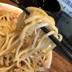 本気の焼豚 プルプル食堂 - 中太麺