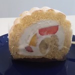 ふんわりさん - マンゴーバナナ苺タルト 380円