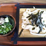 平野屋 - ざるうどん ３５０円(税込)(2017年5月3日撮影)