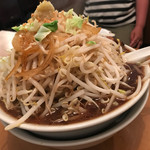 麺人 しょう太郎丸 - 怪物くん、裏側にチャーシュー１枚あった事を写真撮ってから気づきましたw