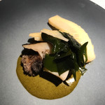エクアトゥール - 鮑と筍と若布 肝とオリーブオイルのソース