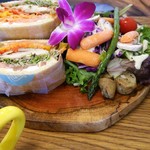 Sunny Days Monsarrat Ave Honolulu - 