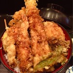 天ぷら ひさご - 蓋を開けたメガ天丼