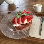 CAZI CAFE - いちごタルト