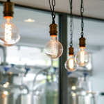 Y.Y.G. Brewery & Beer Kitchen - 電球