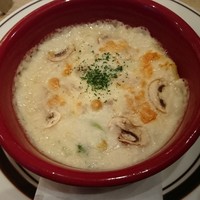 キッチン 大宮 MARK IS みなとみらい店 - チキンとマカロニのクリームグラタン