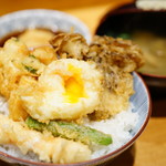 天ぷらめし (¥980)