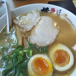 Ramen Yokoduna - 味玉ラーメン750円