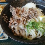 Hanamaru Udon - 塩豚おろしぶっかけ冷大(650円) かきあげ(140円)