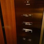 オールデイダイニング オアシスガーデン - エレベーターの中