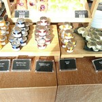 オールデイダイニング オアシスガーデン - ジャムと(小さなビンで、ビンごと持っていく)バター。