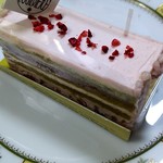 パティスリー フルヴィエール - フランボワーズのバターケーキ