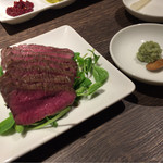 『肉山』神戸 - 短角和牛コモモ