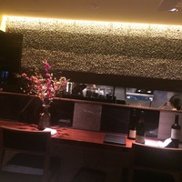 オステリア ブッビーノ - カウンターがシックです
