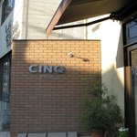 CINQ - 