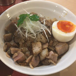 燃えよ麺助 - チャーシュー丼 350円