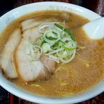 こく一番 ラーメン みどりや - チャーハンについてくるラーメン