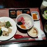 のれそれ食堂 - 朝食バイキングの皿。