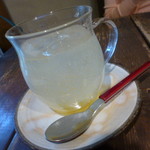 カフェ 火裏蓮花 - 柚子のドリンク