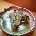 日本橋橘町　都寿司 - 牡蠣を西京漬と白味噌につけて焼いたもの