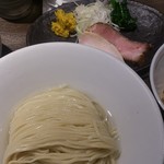 つけ麺一燈 - 山形地鶏の油を使った細つけ麺(醤油バージョン)・<夜の部>山形地鶏の炊き込みご飯