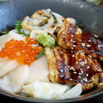 伝八寿し - ホタテアナゴ丼