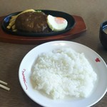 肉の万世 - デミグラスソース ハンバーグランチ 1,290円♪