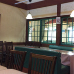 薩摩仏蘭西 ロワール - 天井が高くて意外に広い店内。