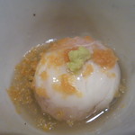 祇園 大渡 - 唐墨をかけた饅頭