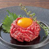 和牛ユッケ（和たまご添え）