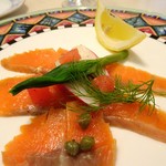 ドゥ・ラパン - アミューズ 志津川産のシルバーサーモン