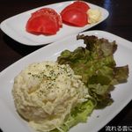 やきとりセンター - 自家製ポテトサラダ＆冷やしトマト