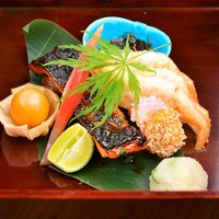 マスの木の芽焼きと白海老かき揚げ