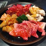 有井焼肉店 - ロース
                                ハラミ
                                上ミノ
                                てっちゃん