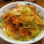 酒蔵 力 - 煮込みには七味たっぷり